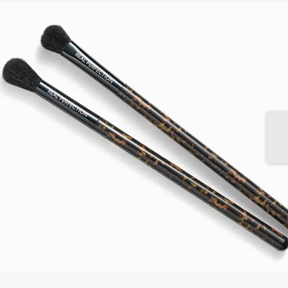 Real Perfection Crease Blending and Small Eyeshadow Brush Duo Makeup Brushes.